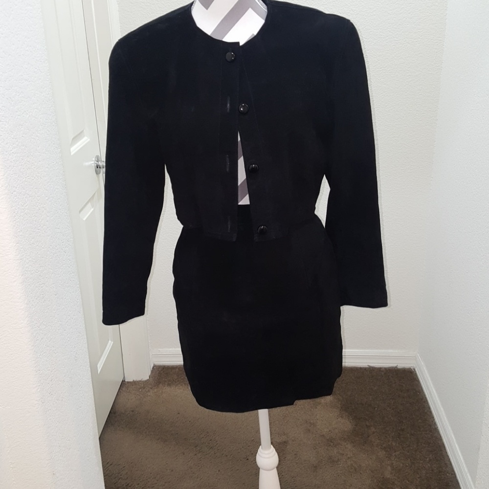 Like New never worn AnnTaylor suede suit
